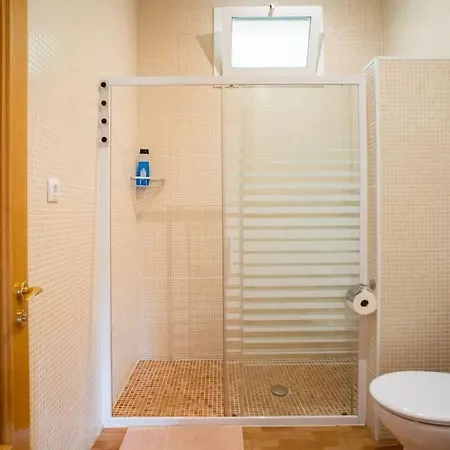 Вілла Canyelles Beach Vila With Swimming Pool Льорет-де-Мар